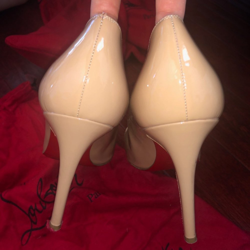 CHRISTIAN LOUBOUTIN Pigalle Nude Patent Leather 39.5